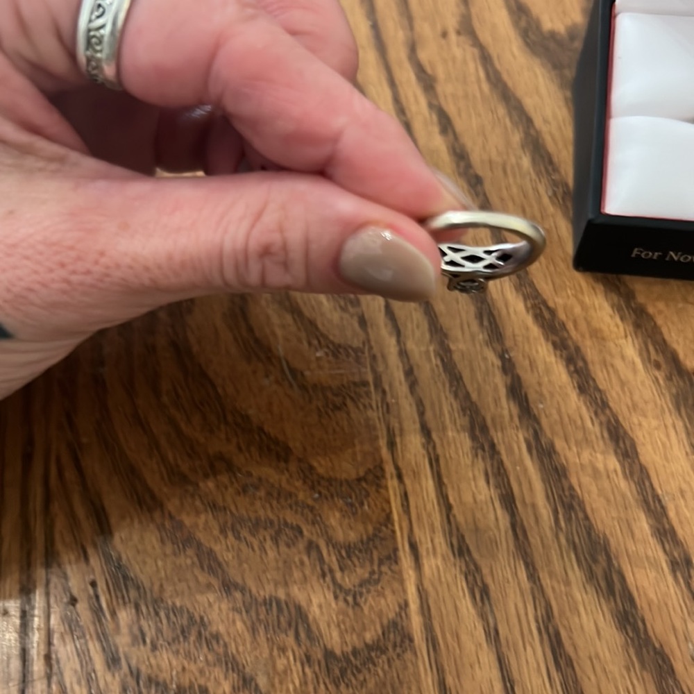 Diamond Engagement Ring - Picture 4 of 9